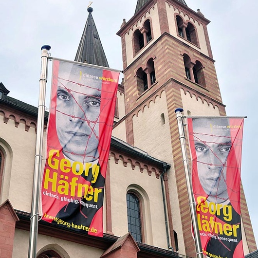 Dom mit Häfnerbefallgung